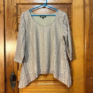 Absolutely Famous size L knitted overlay with tank underneath color cream